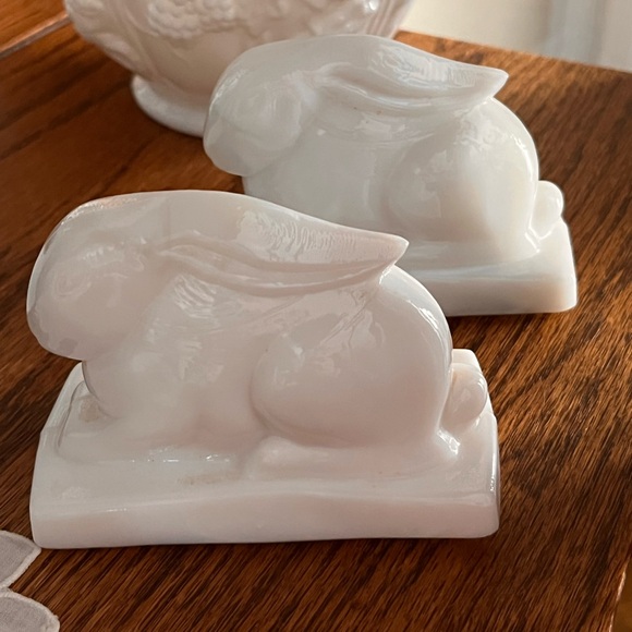 Heisey Other - Vintage Heisey Glass Rabbit Bookends White Opal Milk Glass MCM Weighted Pair